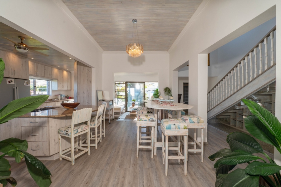 4 Bedroom Property for Sale in Outeniqua Strand Western Cape